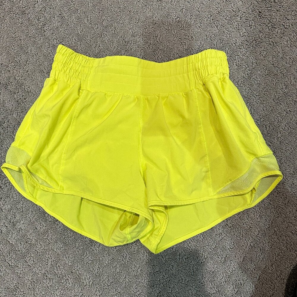 Lululemon Hotty Hot High-Rise Lined Short 2.5"